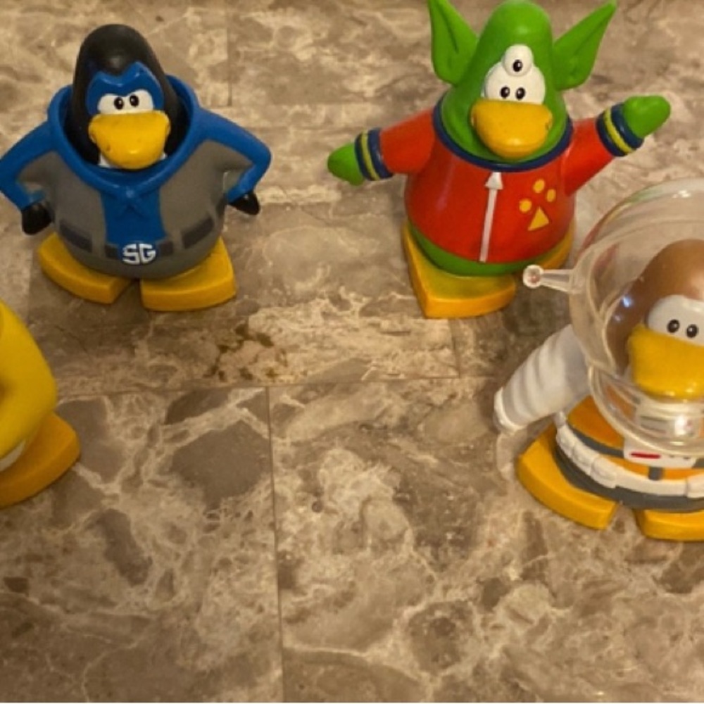 Disney Club Penguin Mini Characters (4)
